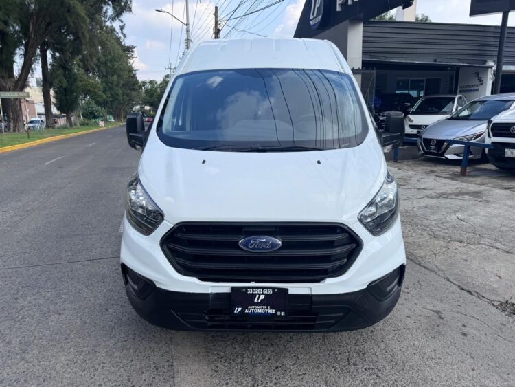 Ford Transit Van Larga 2020
